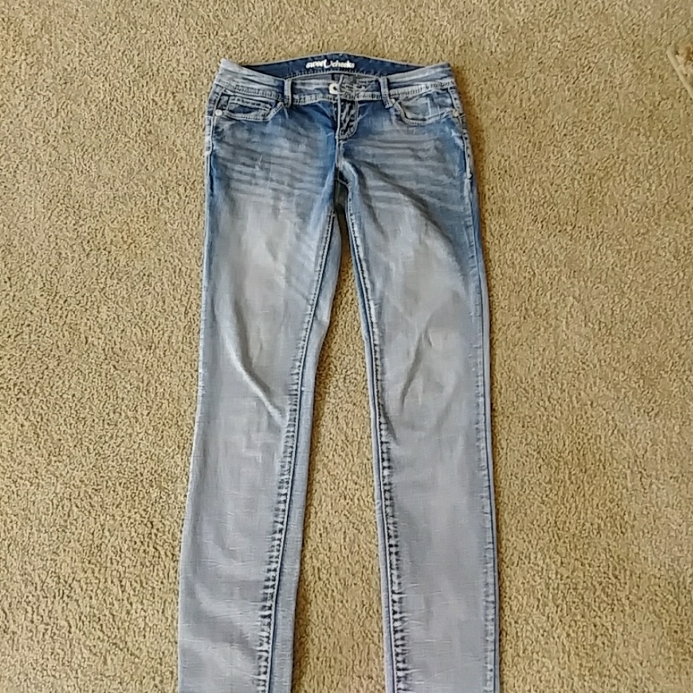 Ariya sweet cheeks jeans